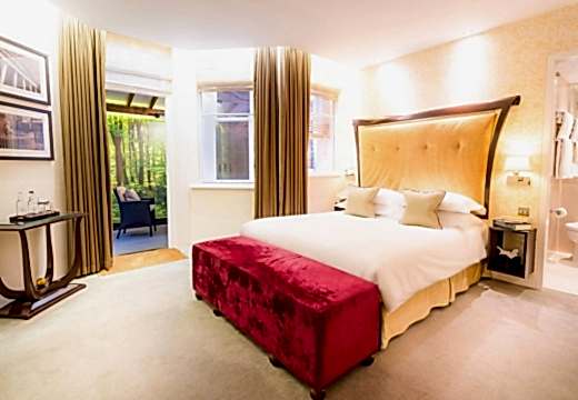 Courtyard Room at No Ten Manchester Street